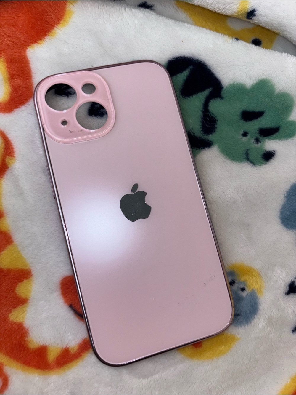 iPhone 15 apple iPhone in Pink - Sleek Pink Finish